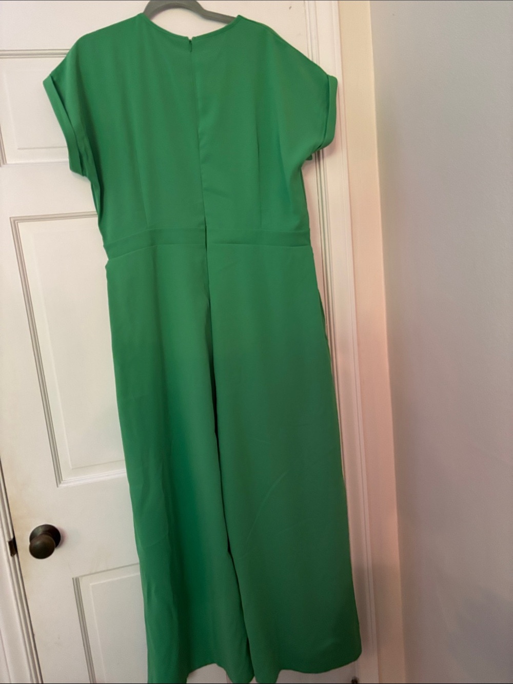 Women’s Green Wide-Leg Jumpsuit
Size 2XL - Picture 7 of 7
